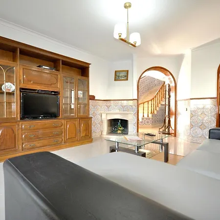 In Typical Portuguese Style Quiet Area Of With Private Pool Villa *