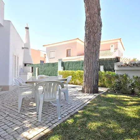 In Typical Portuguese Style Quiet Area Of With Private Pool Villa *