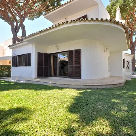 In Typical Portuguese Style Quiet Area Of With Private Pool * Vilamoura